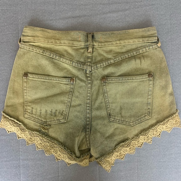 Free People Distressed Demin Lace - Picture 6 of 7